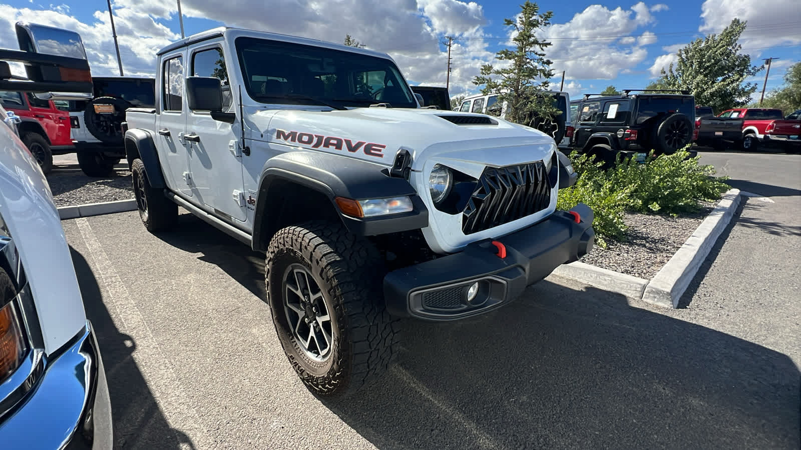 Thumbnail: 2023 Jeep Gladiator - 3