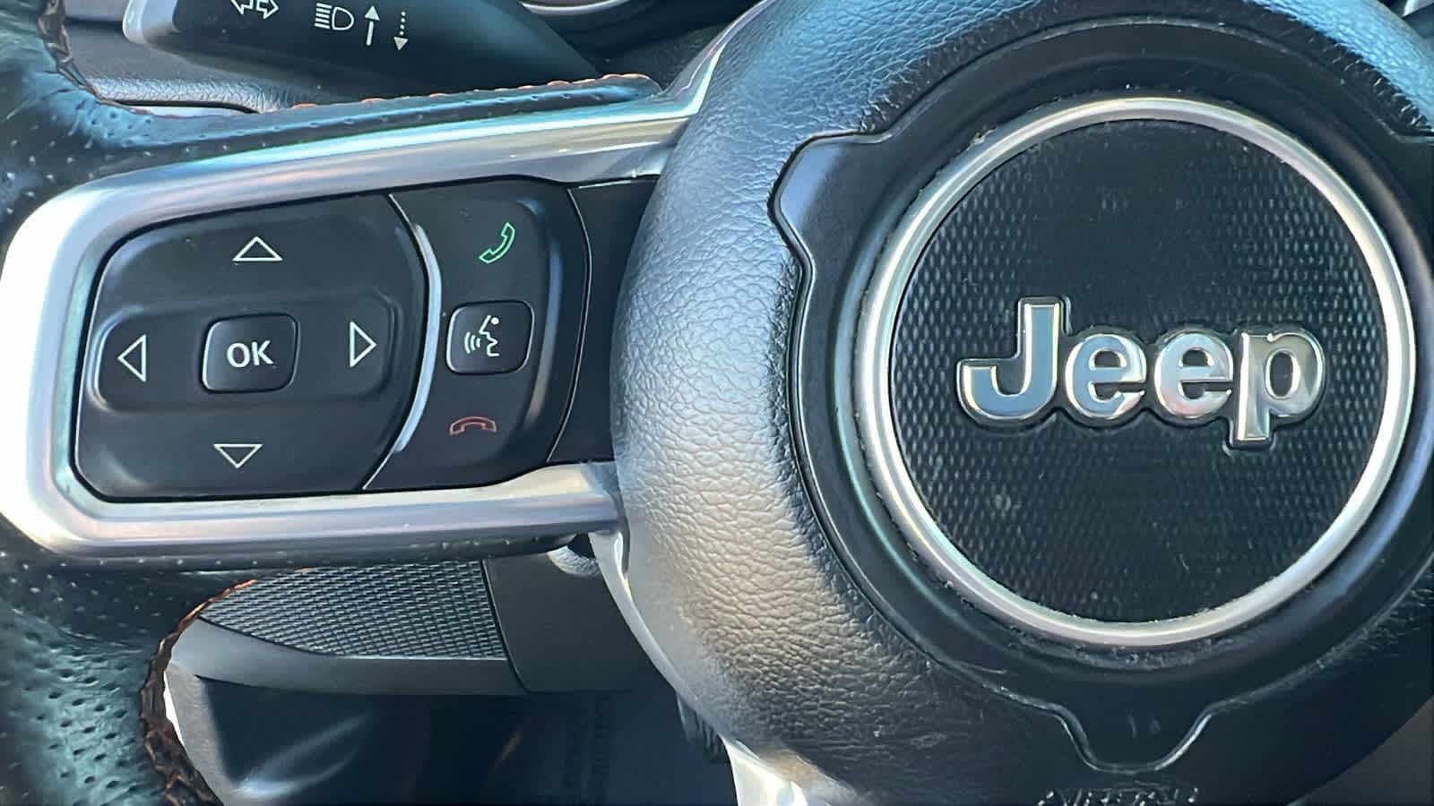 Thumbnail: 2021 Jeep Gladiator - 19