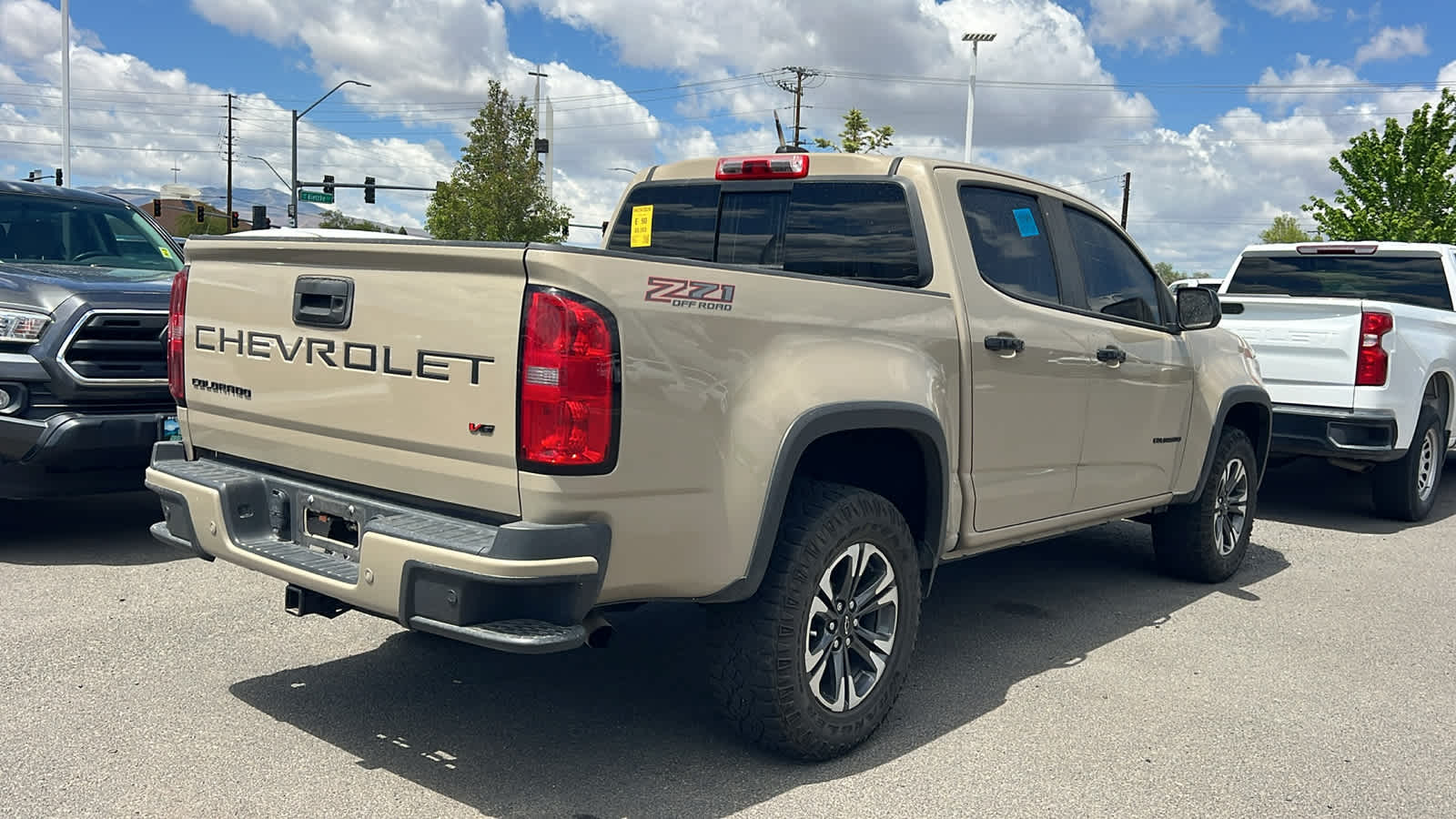 Thumbnail: 2022 Chevrolet Colorado - 5