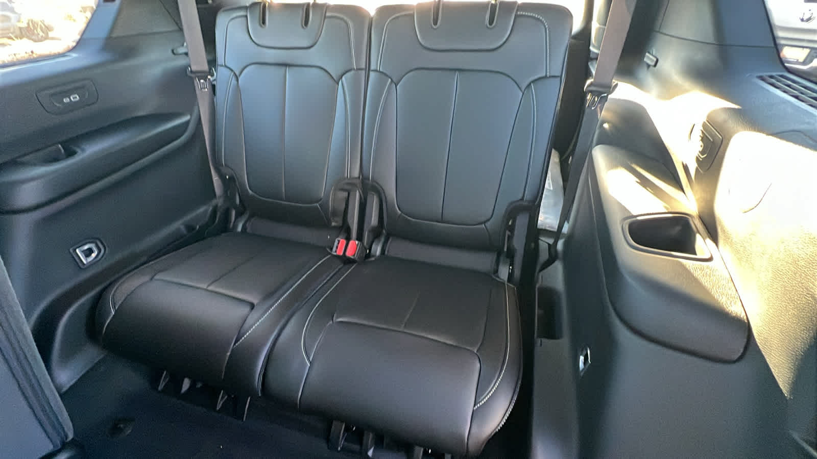 Thumbnail: 2026 Jeep Grand Cherokee L - 31