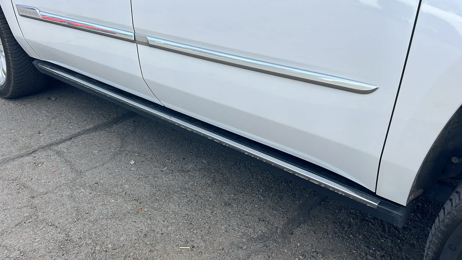 Thumbnail: 2018 Cadillac Escalade - 10