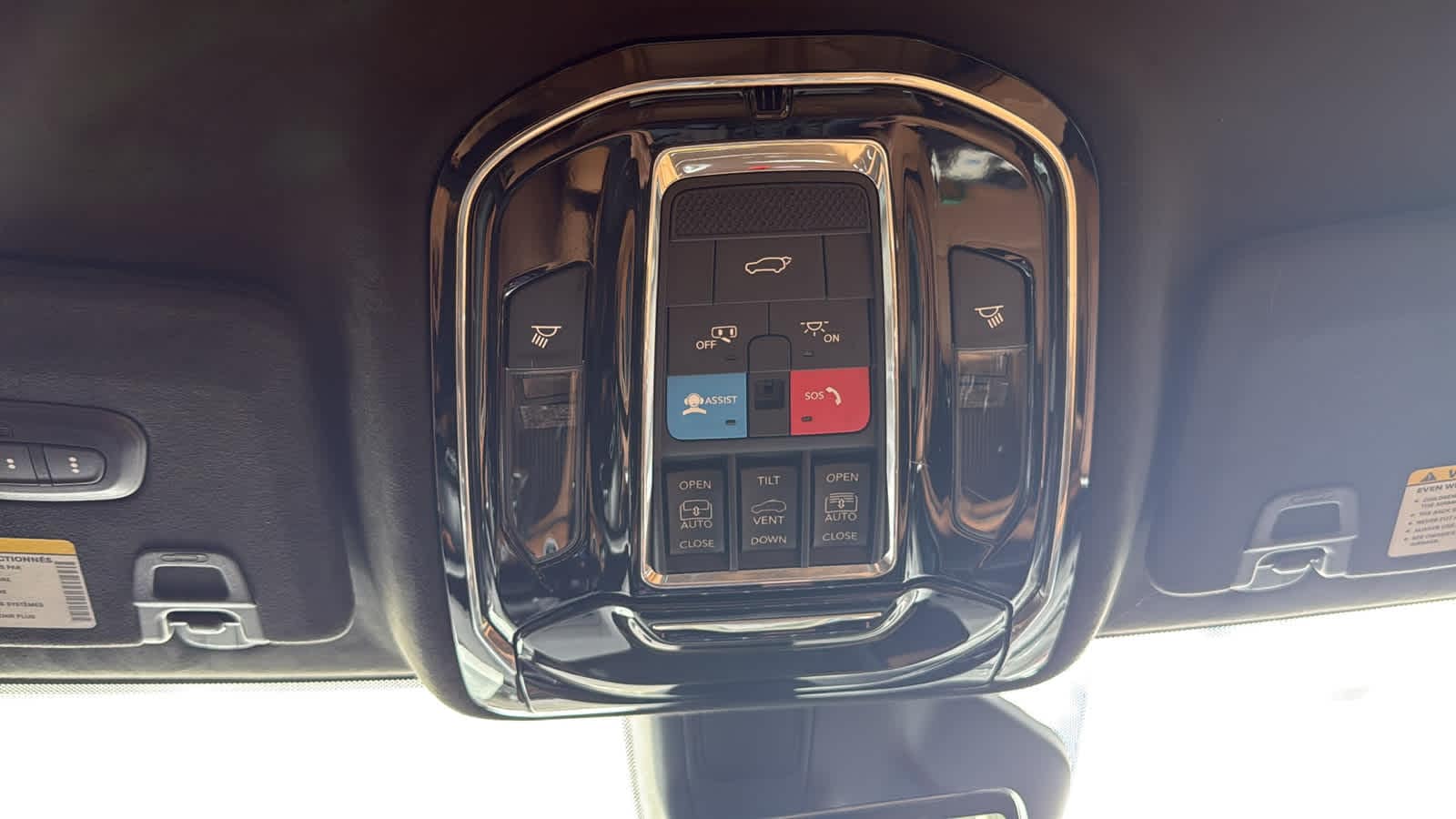 Thumbnail: 2022 Jeep Grand Cherokee - 33