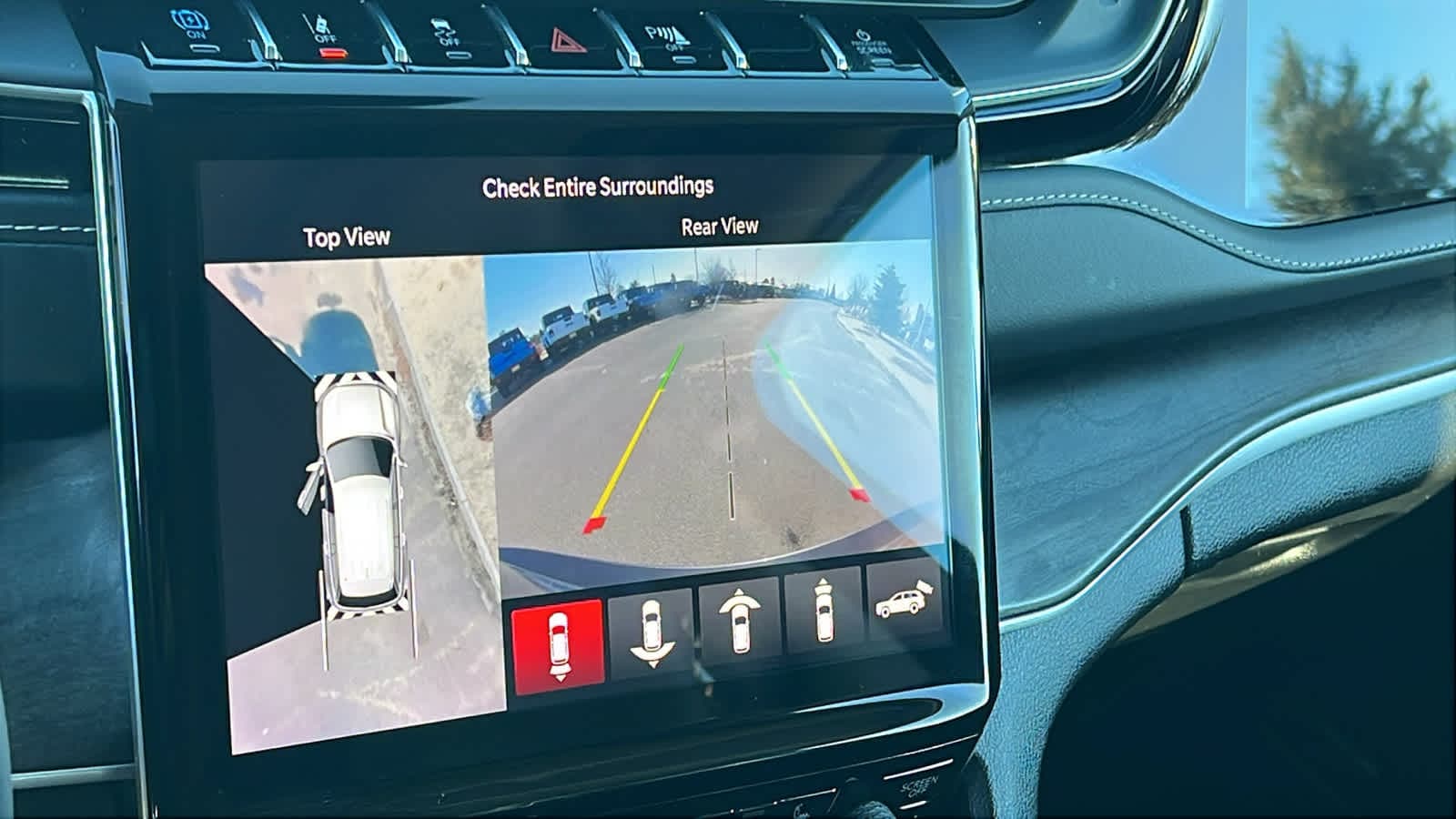 Thumbnail: 2023 Jeep Grand Cherokee - 16