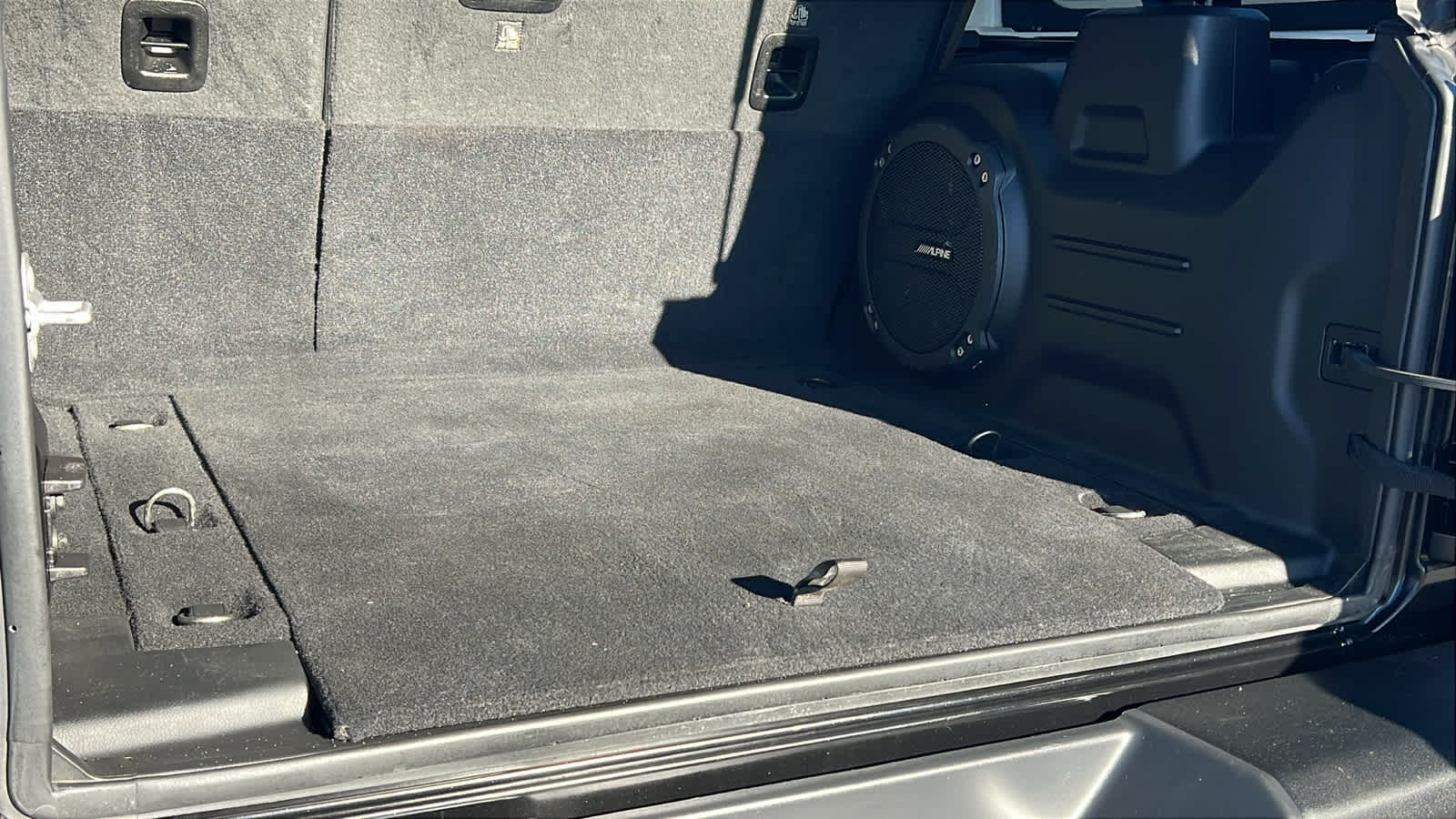 Thumbnail: 2021 Jeep Wrangler - 27