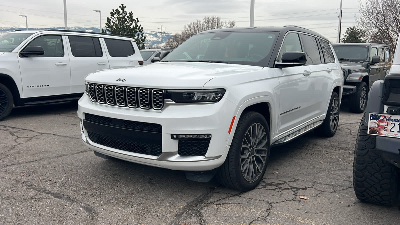 2021 Jeep Grand Cherokee L Summit Reserve's photo