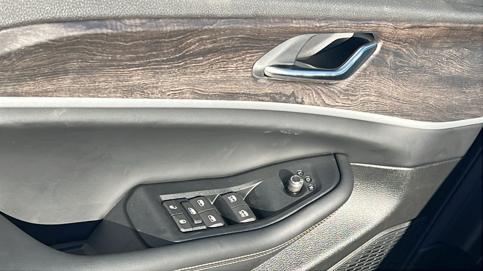 Thumbnail: 2026 Jeep Grand Cherokee - 22