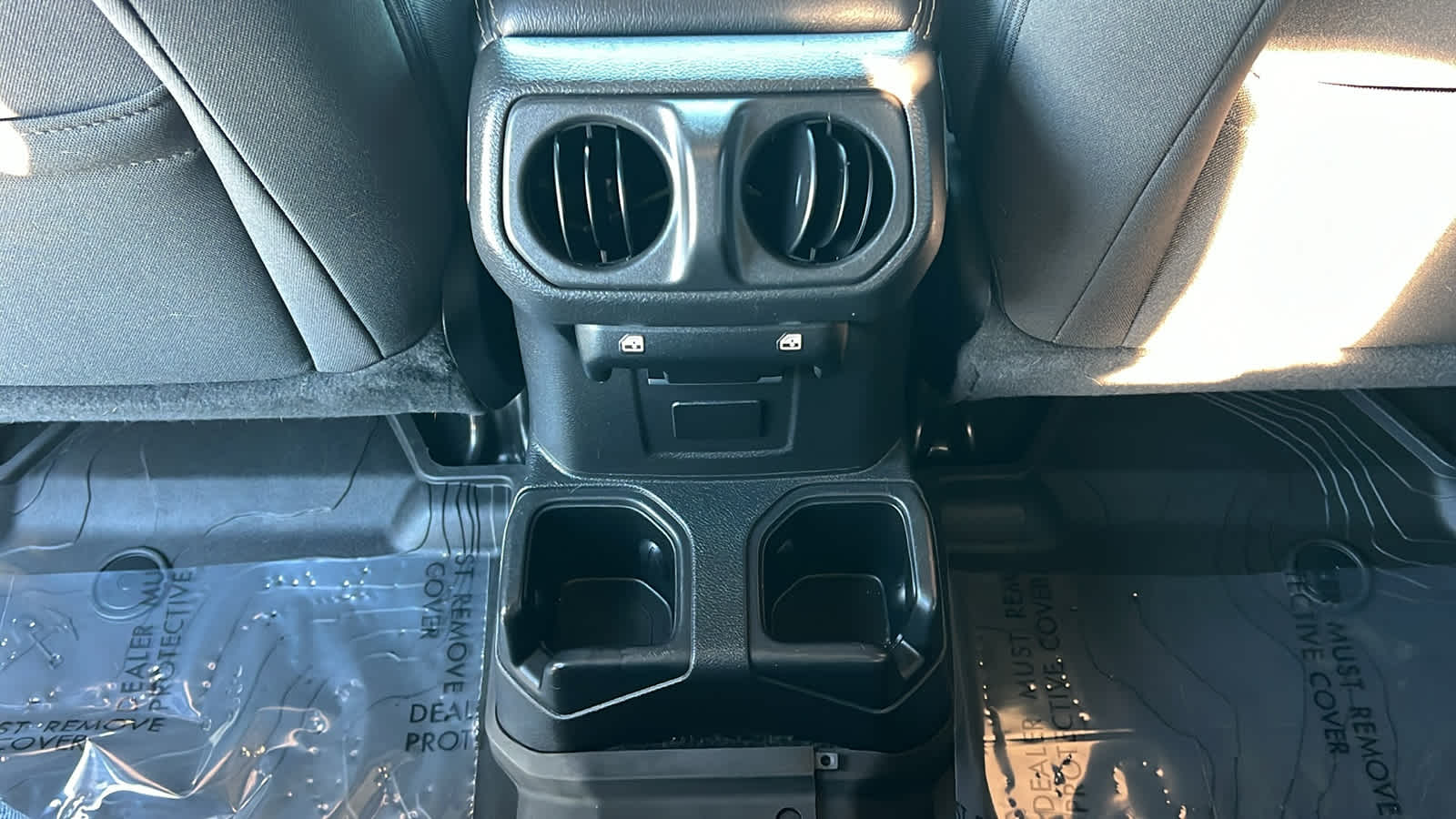 Thumbnail: 2022 Jeep Gladiator - 25