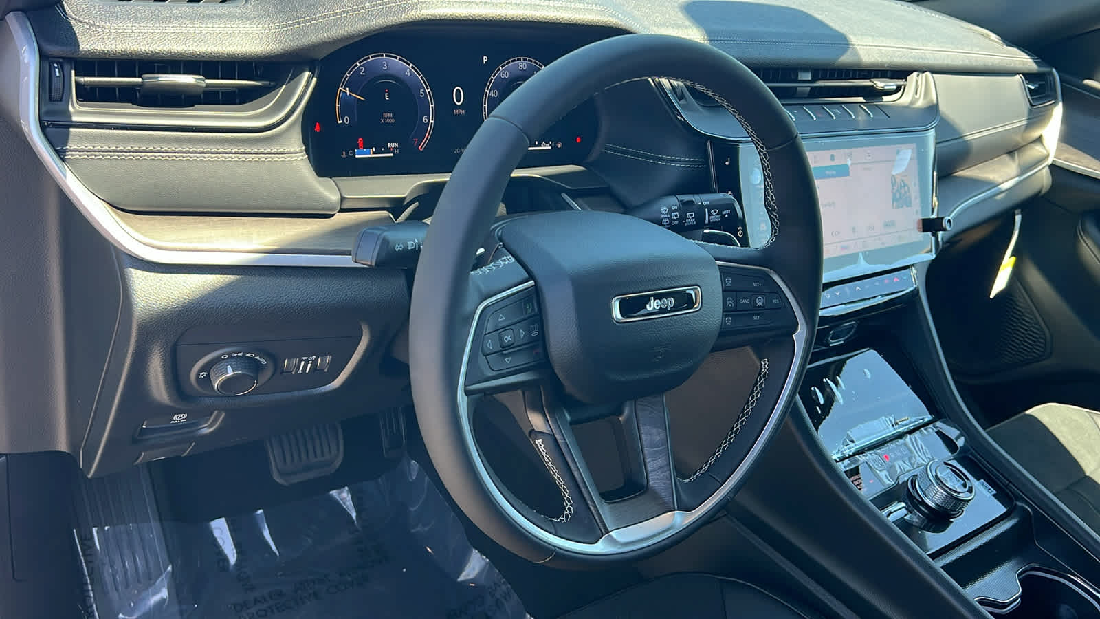 Thumbnail: 2026 Jeep Grand Cherokee L - 10