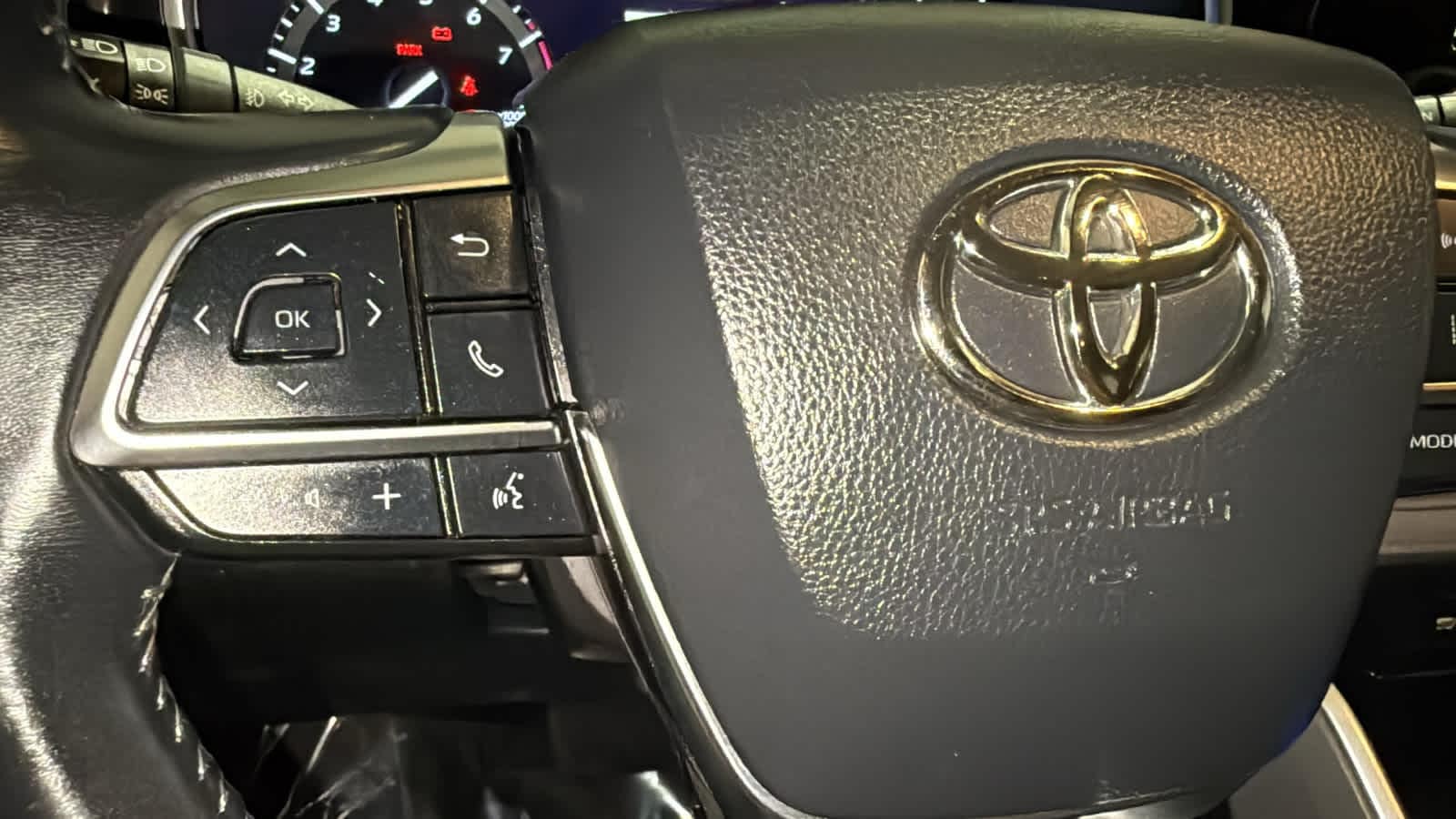 Thumbnail: 2021 Toyota Highlander - 19