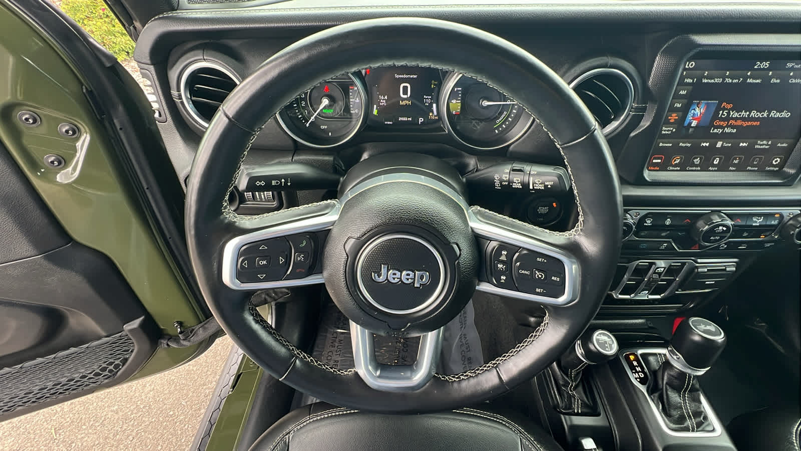 Thumbnail: 2022 Jeep Wrangler - 18