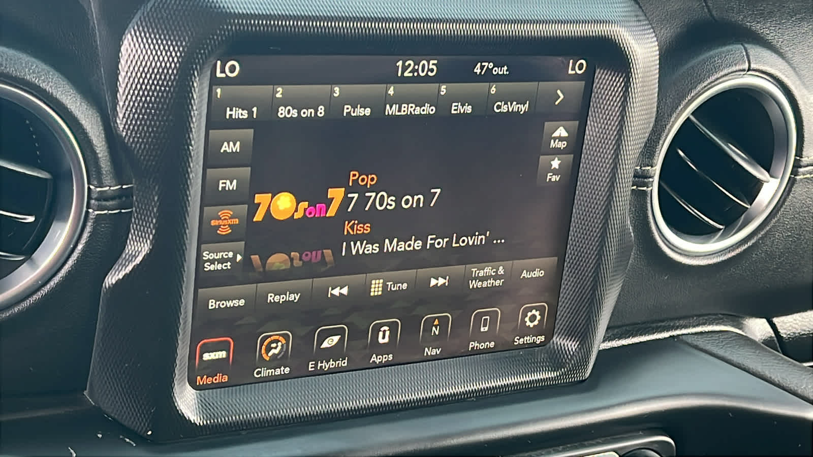 Thumbnail: 2021 Jeep Wrangler - 15