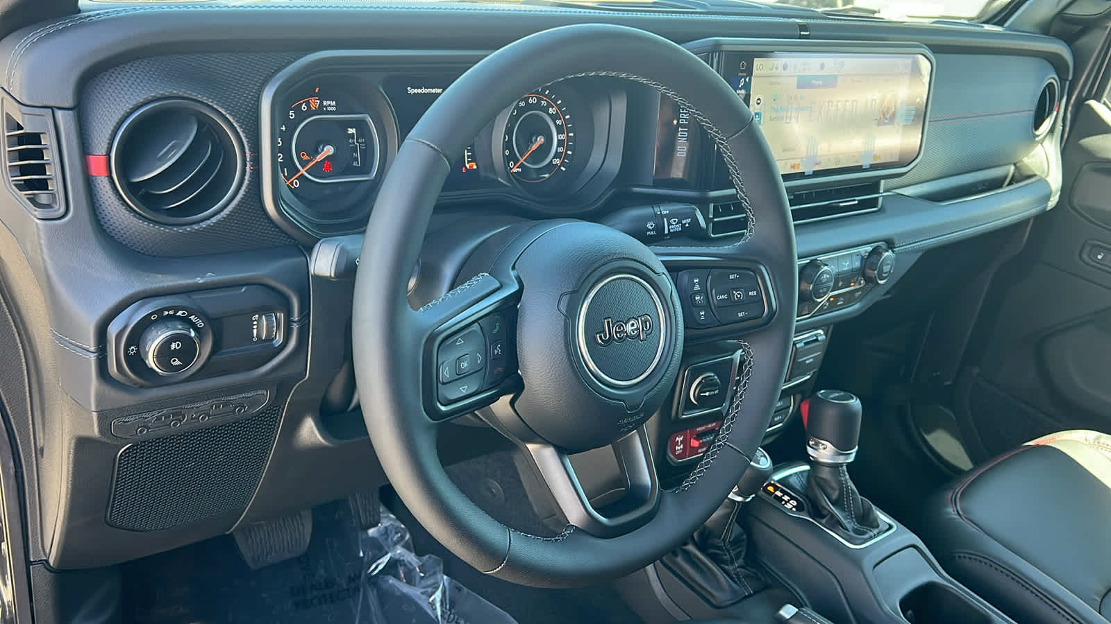 Thumbnail: 2025 Jeep Gladiator - 10