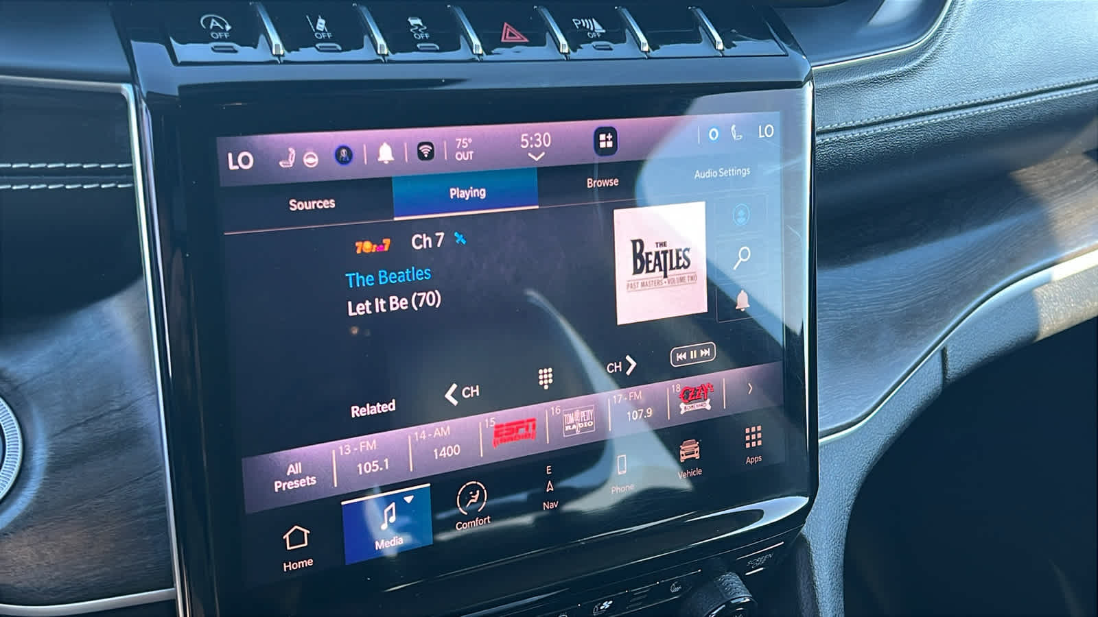 Thumbnail: 2023 Jeep Grand Cherokee - 15