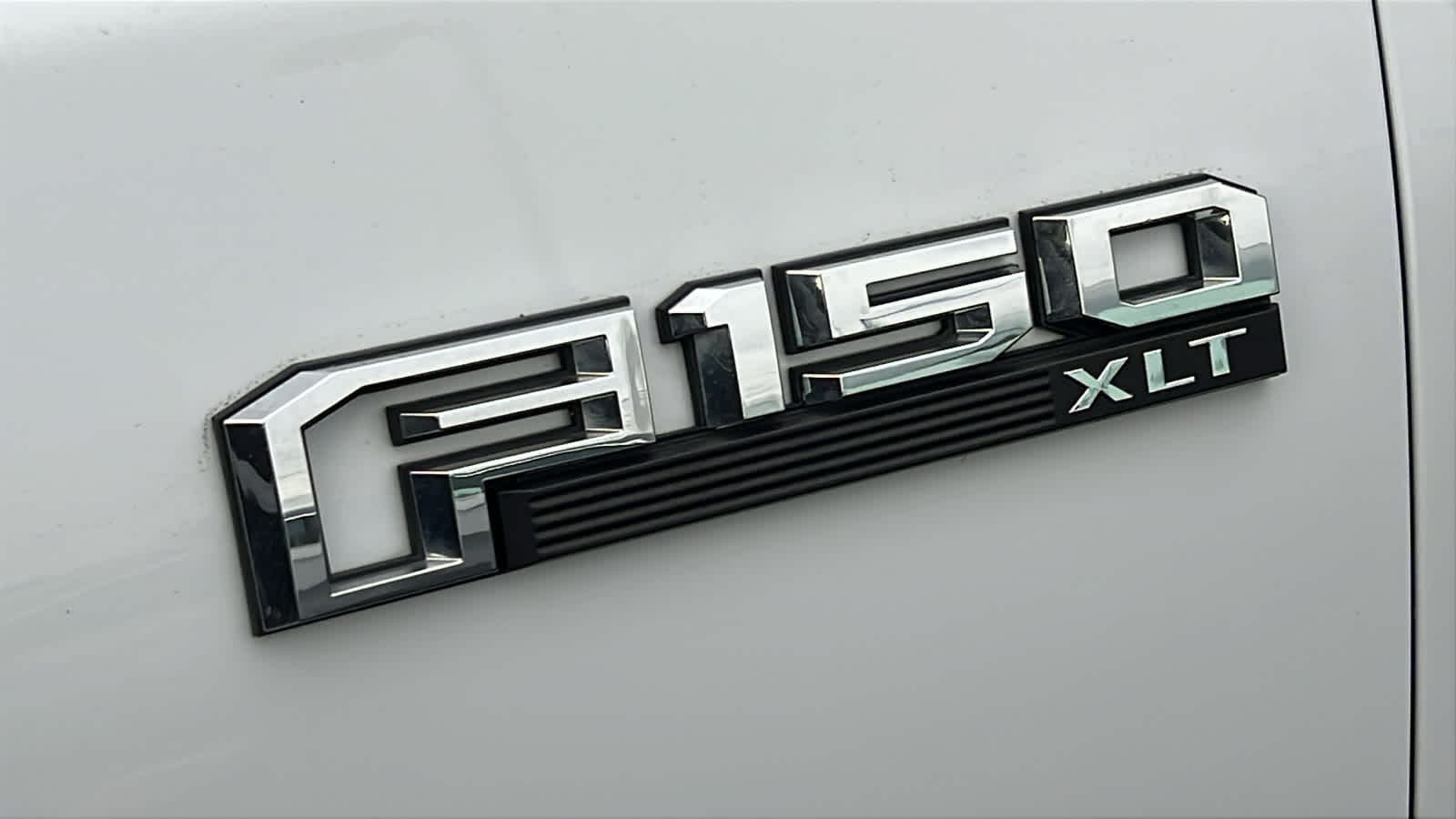 2020 Ford F-150 XLT photo 3