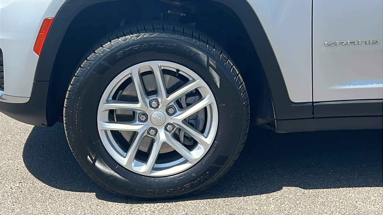 Thumbnail: 2021 Jeep Grand Cherokee L - 9
