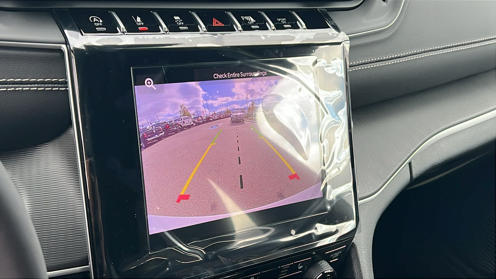 Thumbnail: 2025 Jeep Grand Cherokee - 16