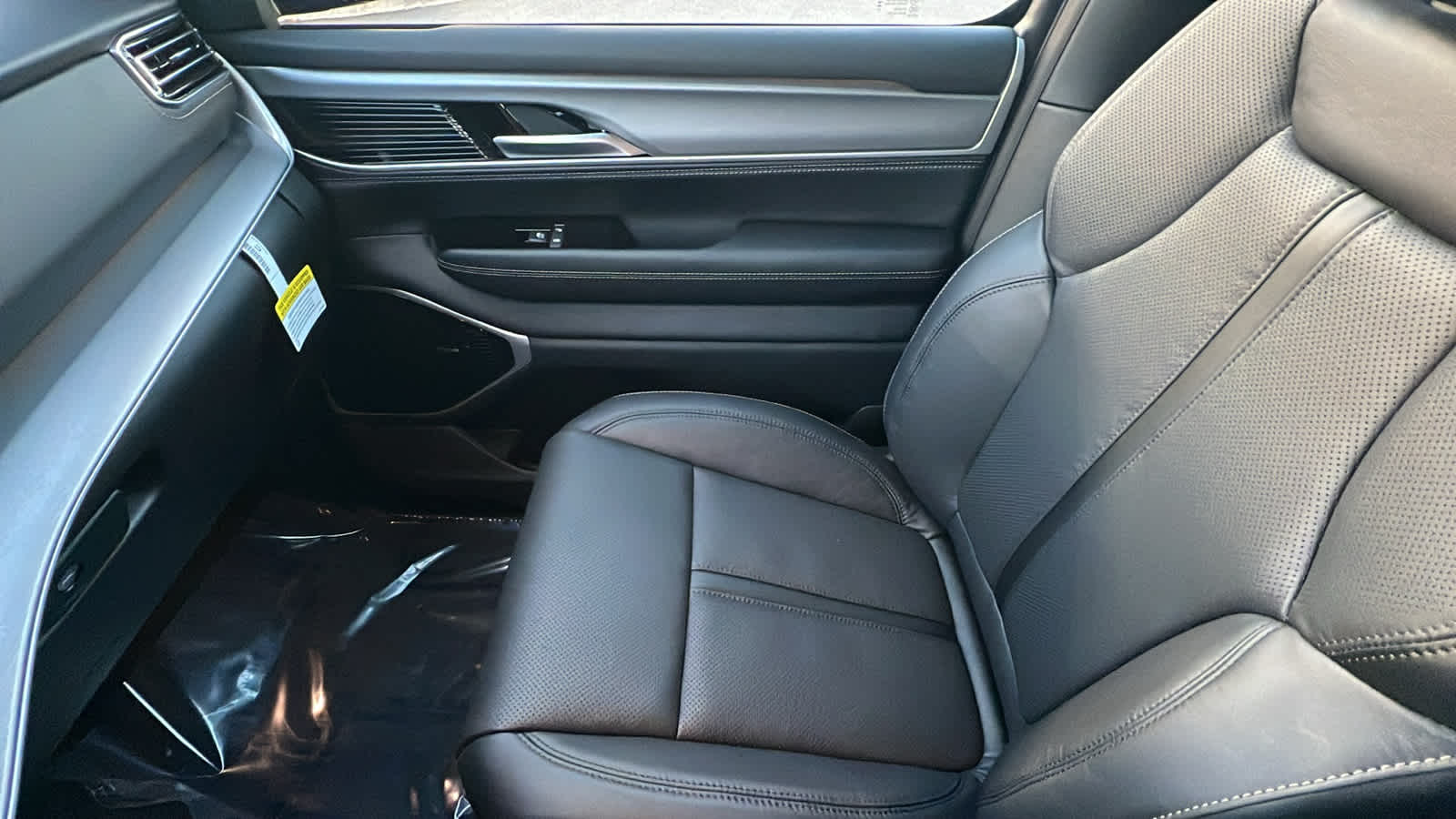 Thumbnail: 2026 Jeep Grand Wagoneer L - 12