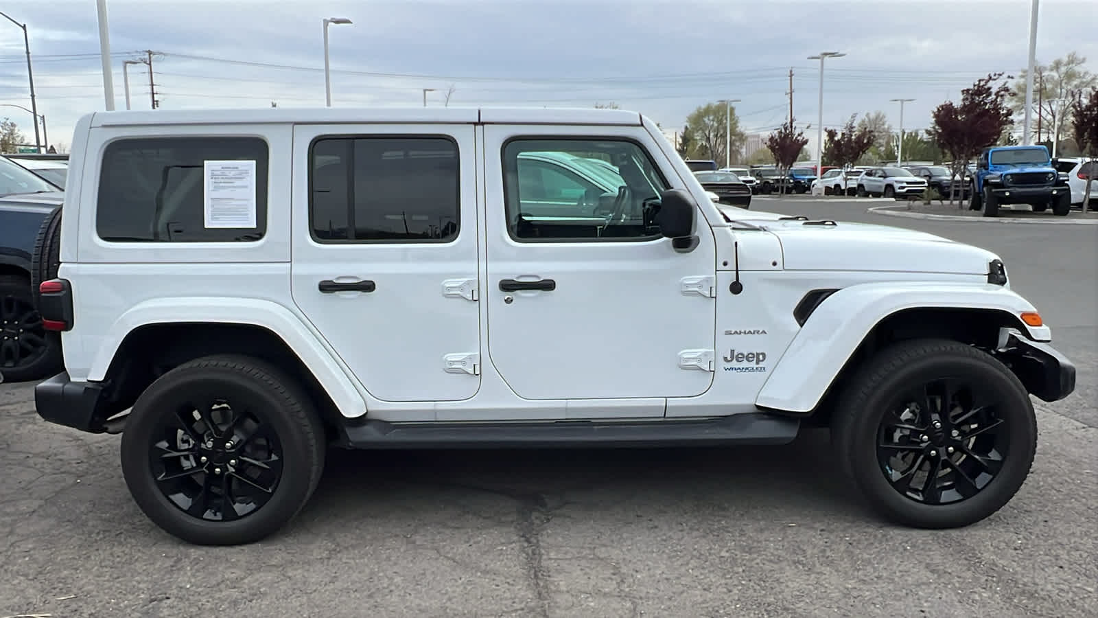 Thumbnail: 2022 Jeep Wrangler - 5