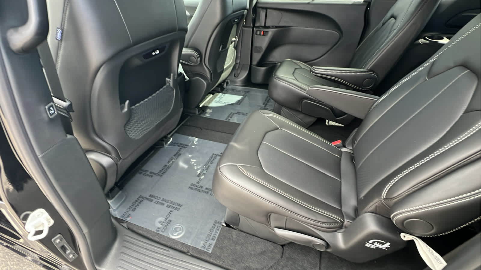 Thumbnail: 2026 Chrysler Pacifica - 24