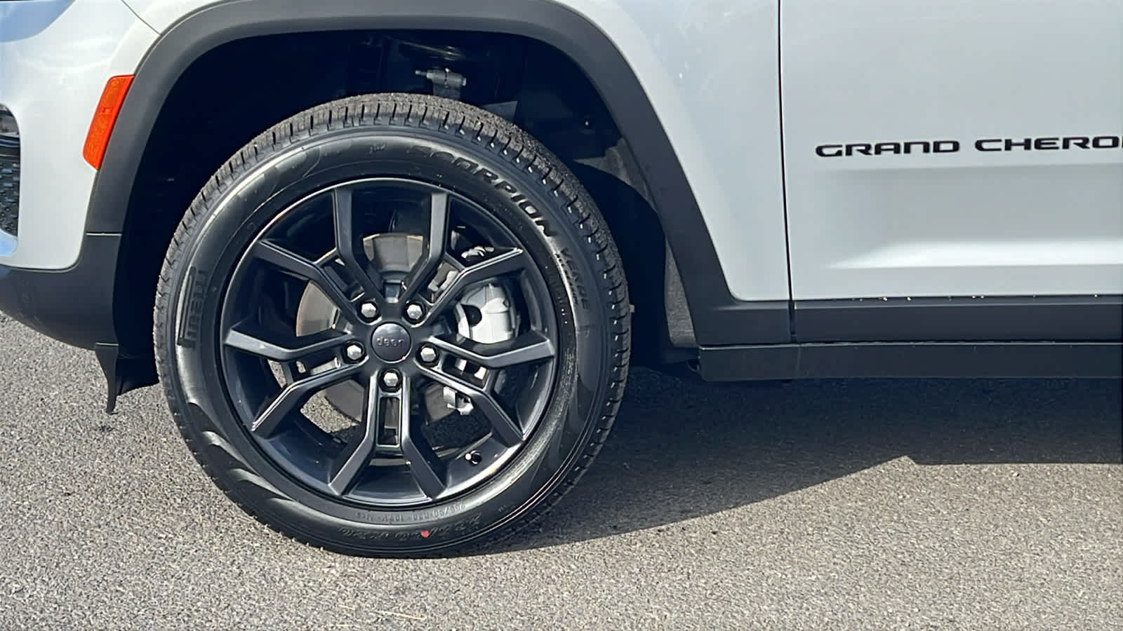 Thumbnail: 2025 Jeep Grand Cherokee - 9