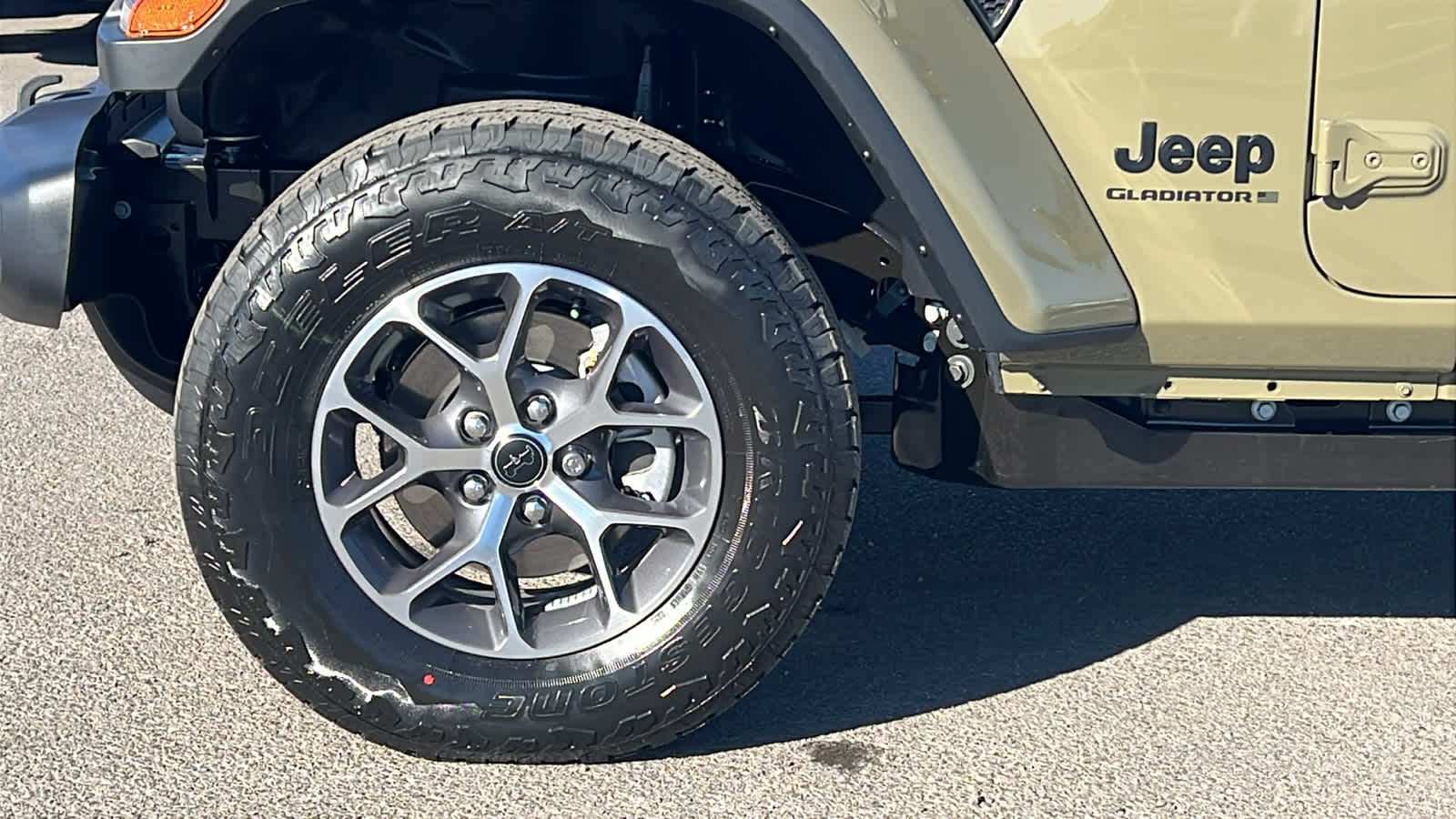 Thumbnail: 2026 Jeep Gladiator - 9