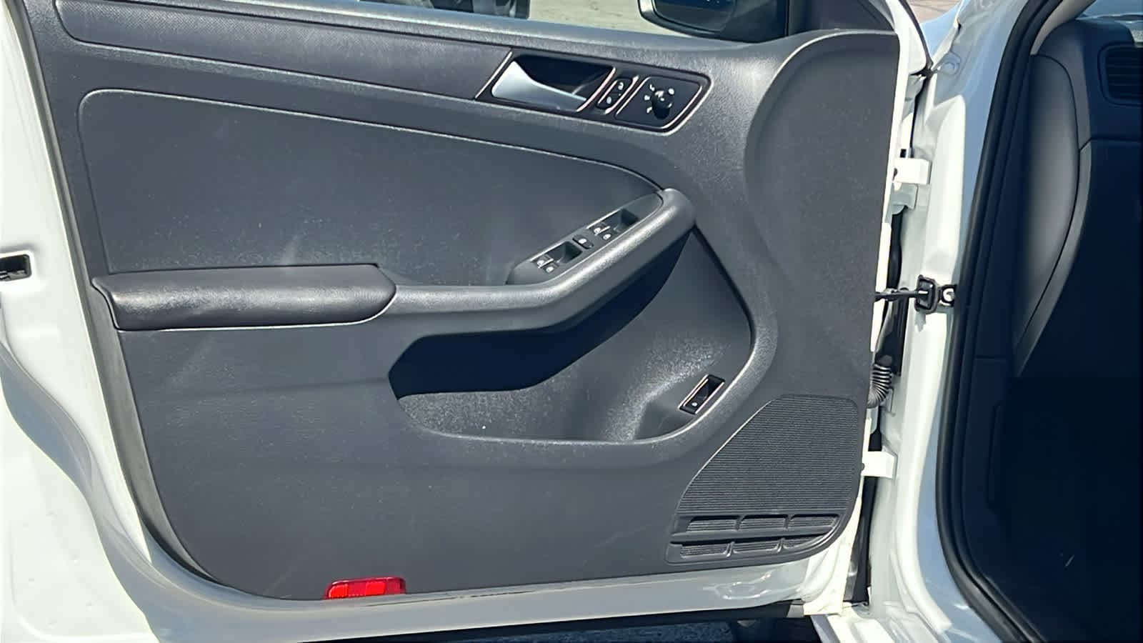 Thumbnail: 2016 Volkswagen Jetta - 22