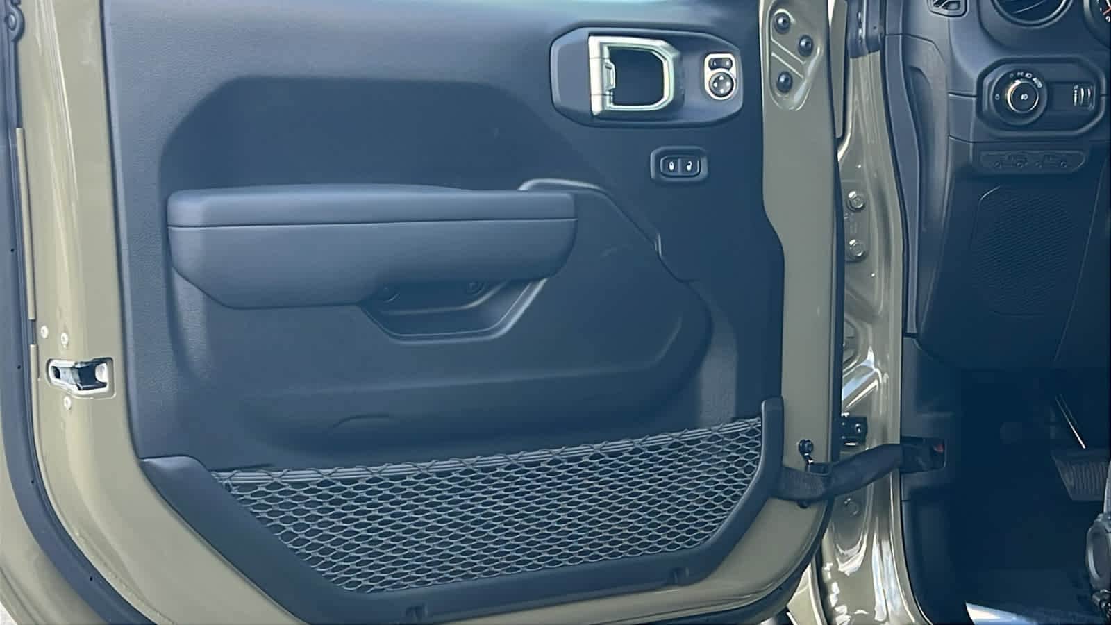 Thumbnail: 2026 Jeep Wrangler - 23
