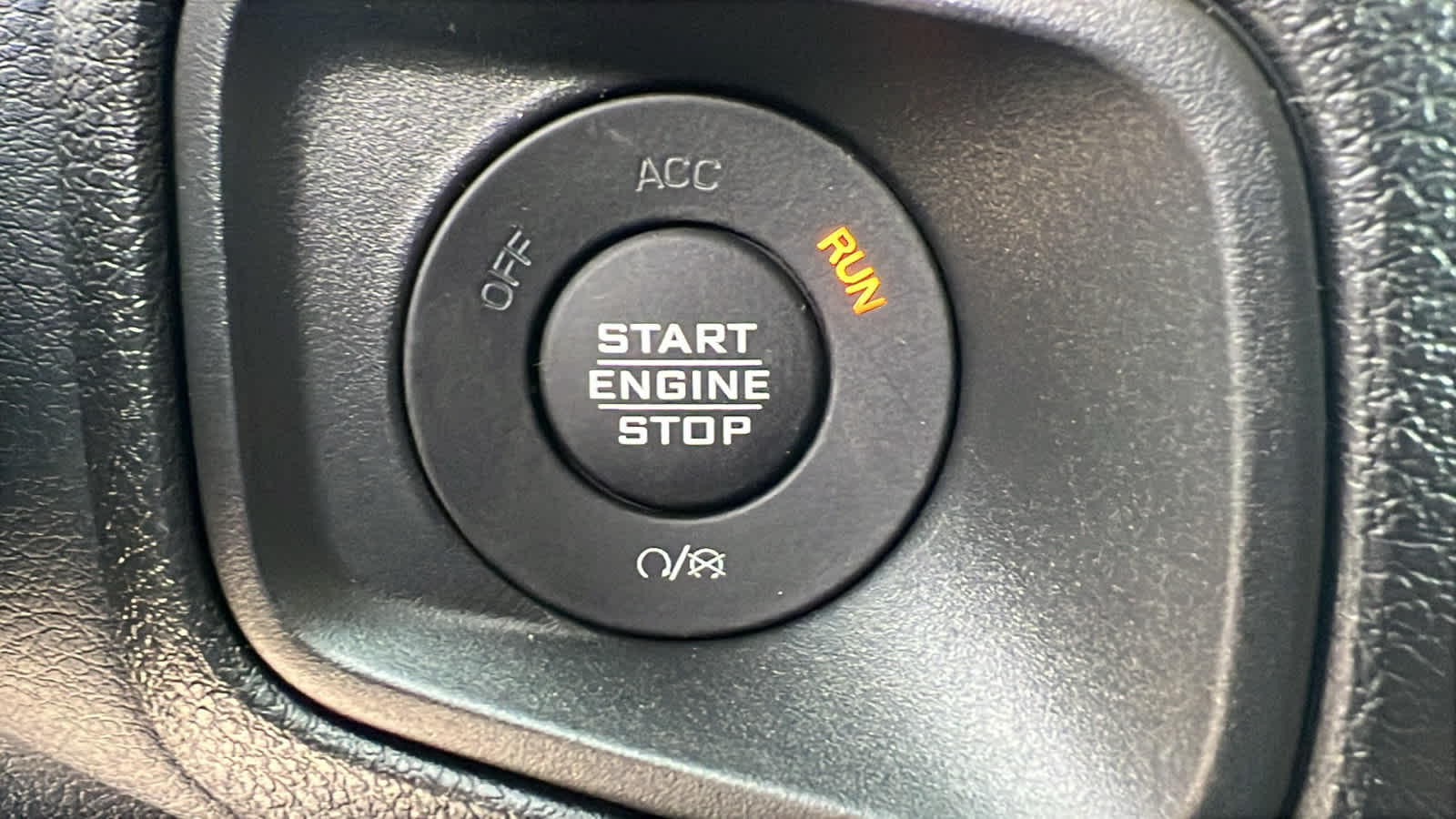 Thumbnail: 2026 Jeep Gladiator - 17