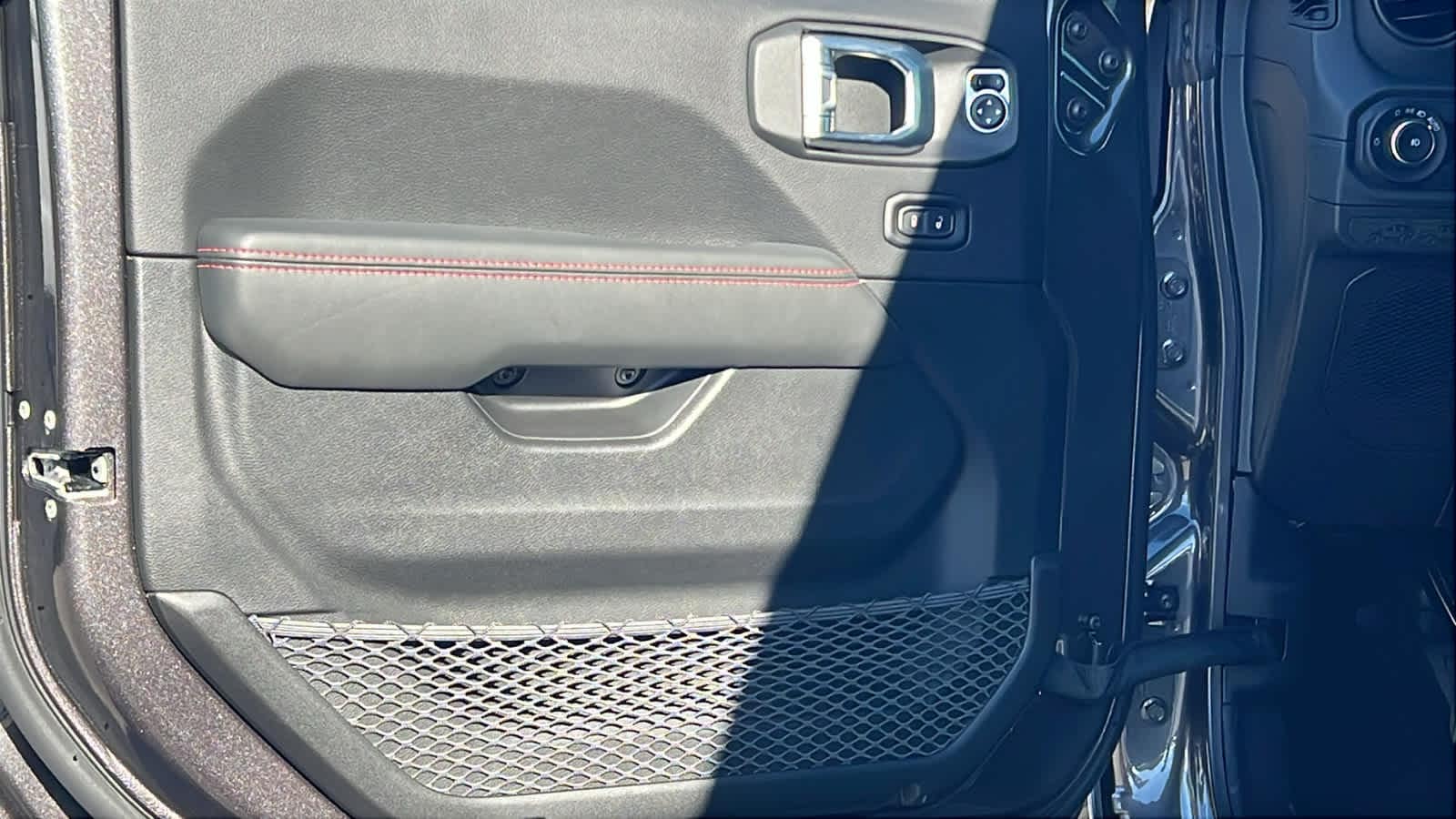 Thumbnail: 2026 Jeep Wrangler - 23