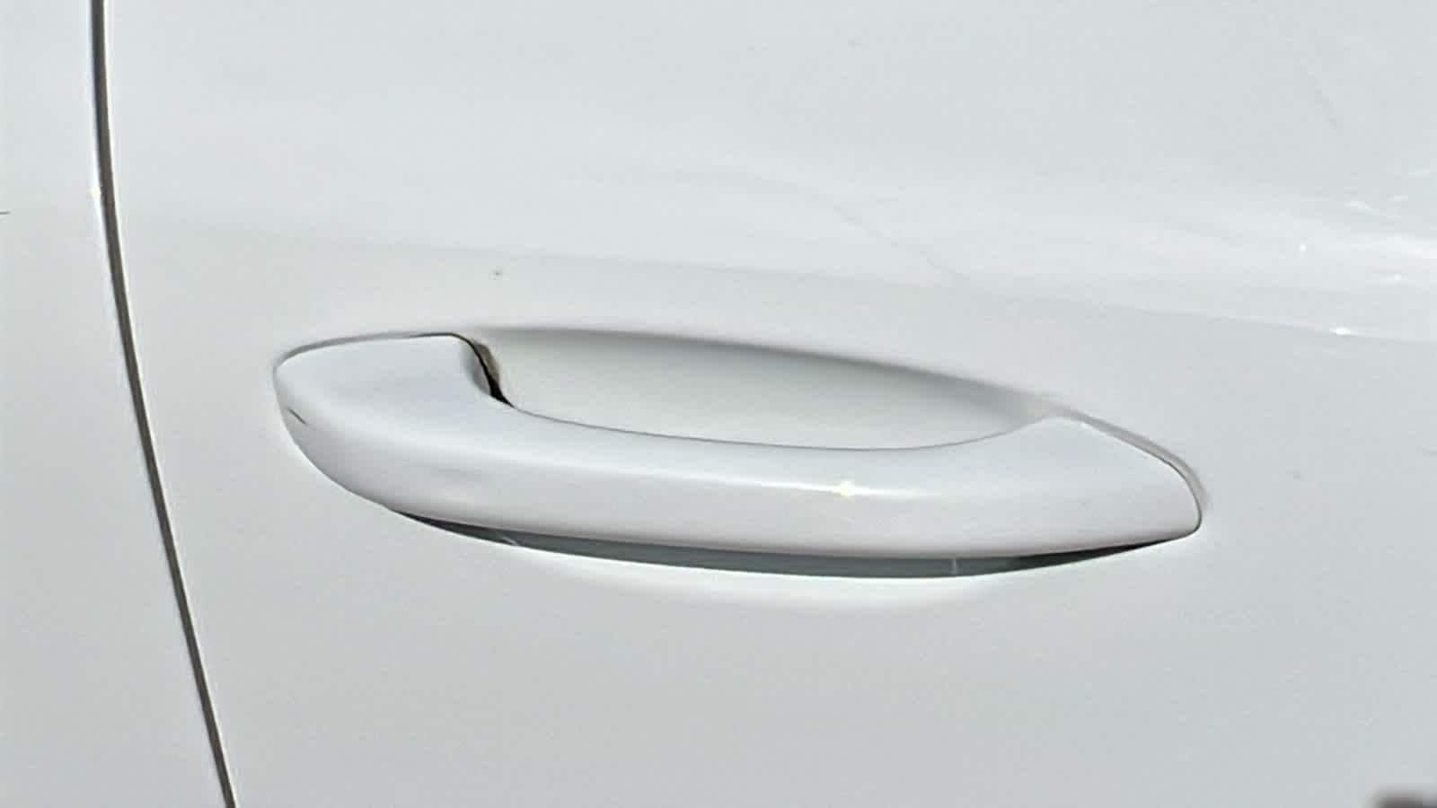Thumbnail: 2024 Porsche Macan - 4
