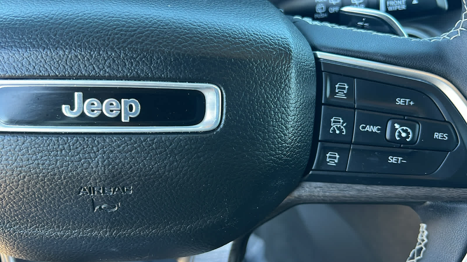 Thumbnail: 2023 Jeep Grand Cherokee - 20