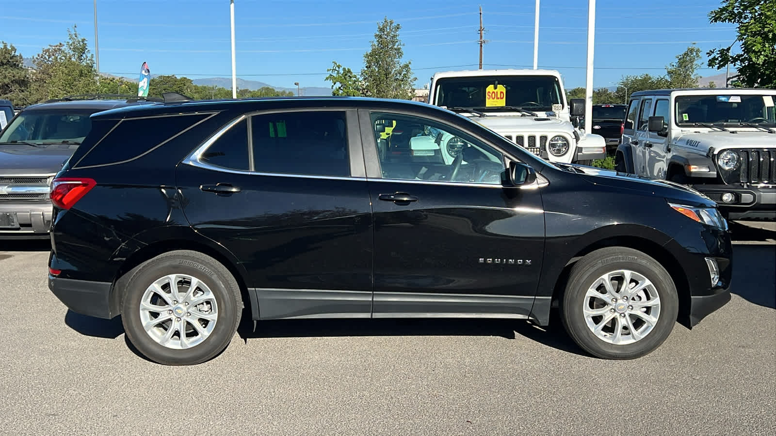 Thumbnail: 2021 Chevrolet Equinox - 3