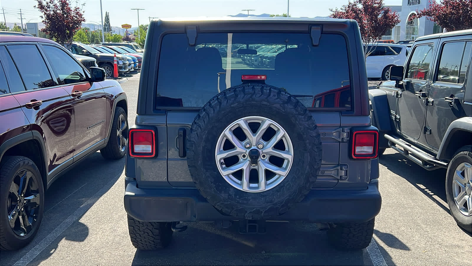 Thumbnail: 2023 Jeep Wrangler - 8