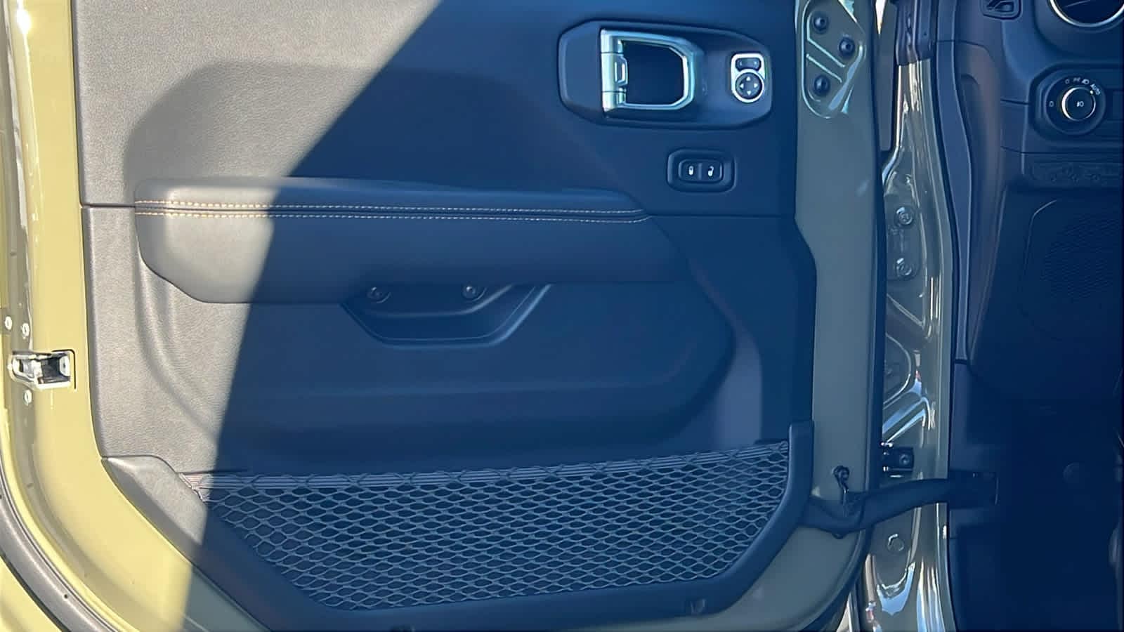 Thumbnail: 2026 Jeep Wrangler - 23