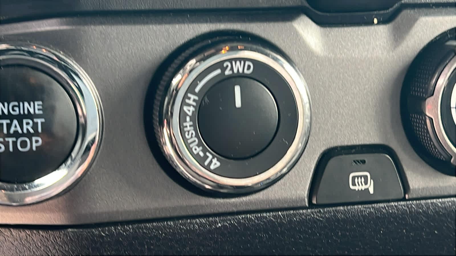 Thumbnail: 2018 Toyota Tacoma - 31