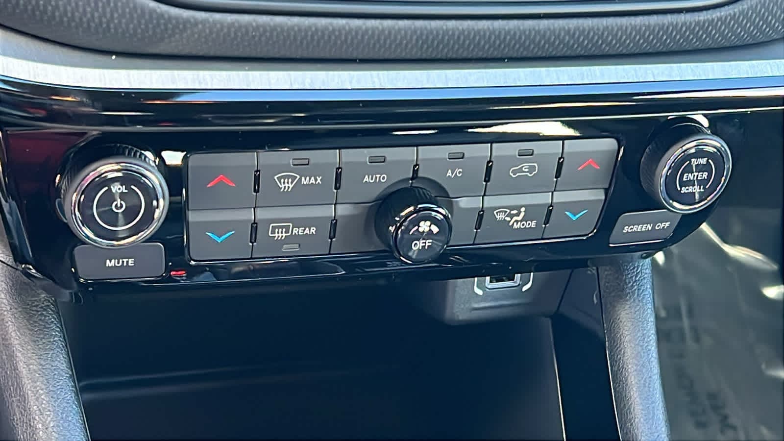 Thumbnail: 2026 Jeep Compass - 14