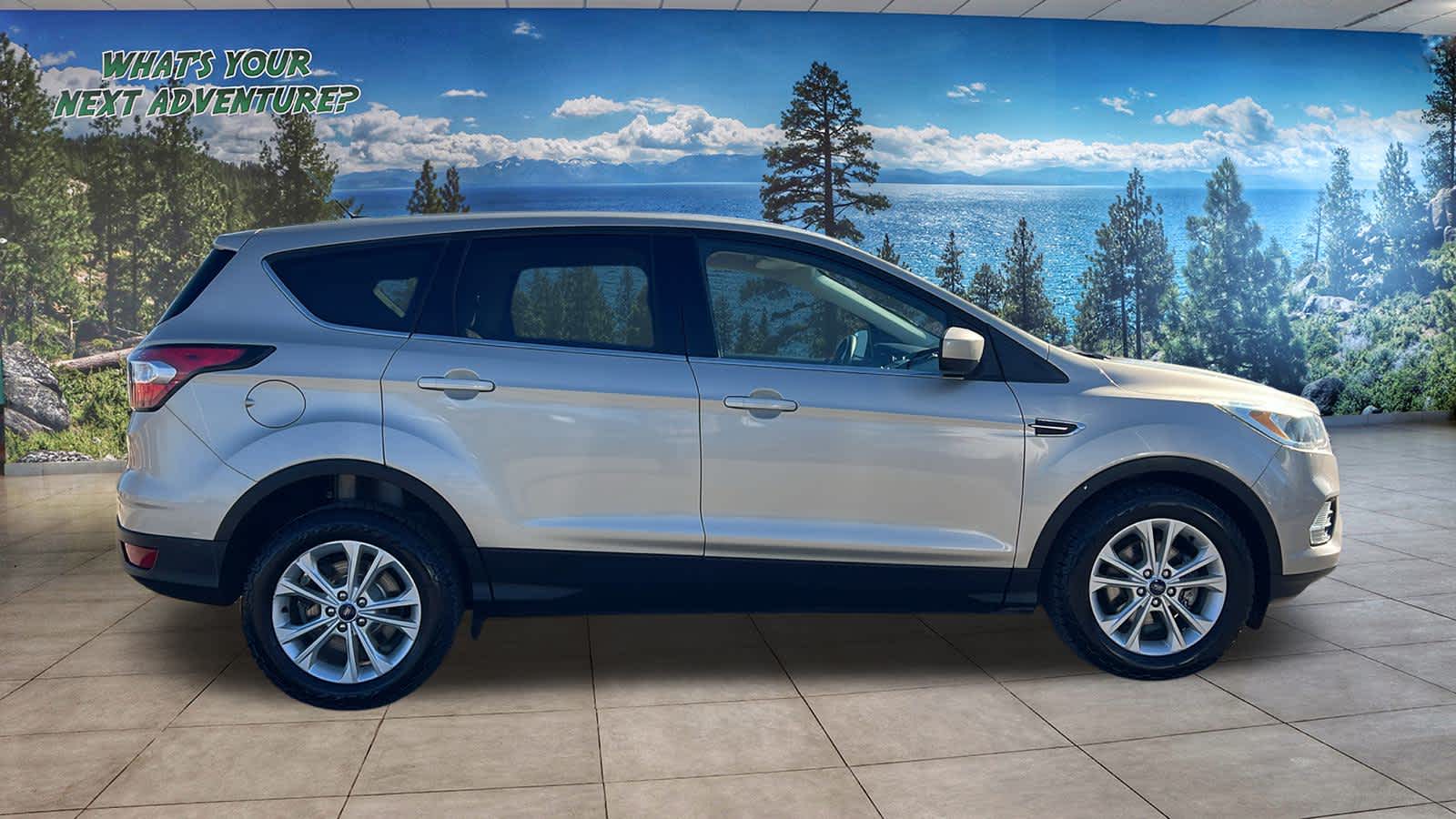 Thumbnail: 2017 Ford Escape - 4