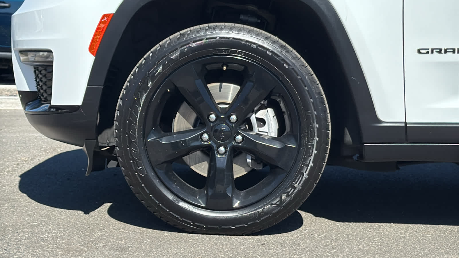 2023 Jeep Grand Cherokee Limited Edition 9