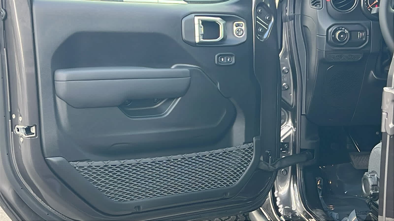 Thumbnail: 2026 Jeep Wrangler - 23