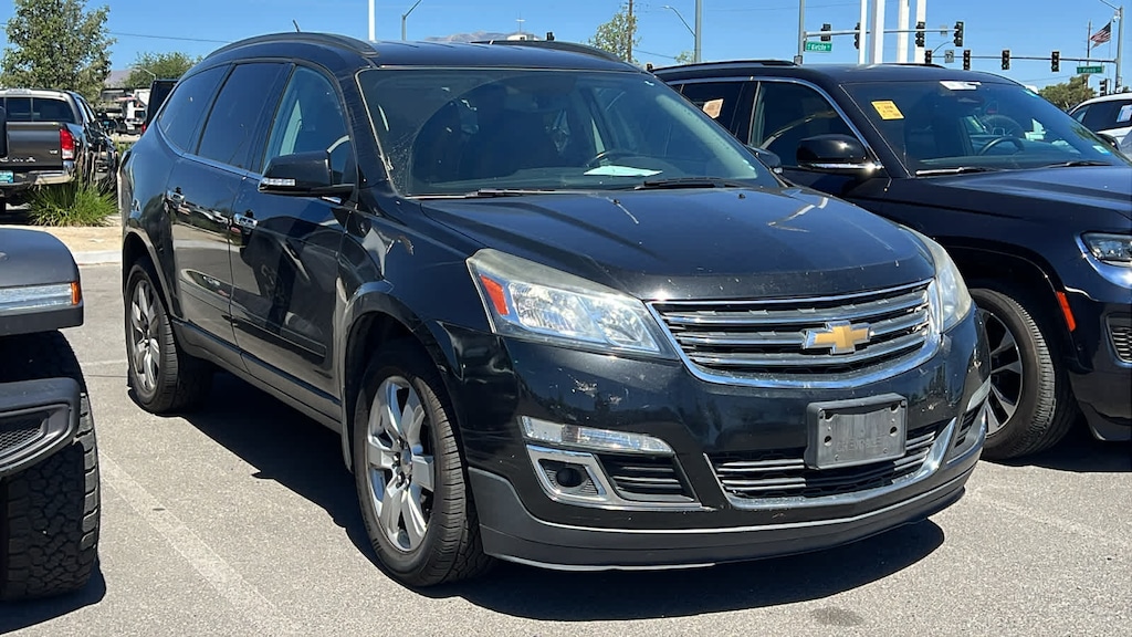 Used 2017 Chevrolet Traverse LT SUV