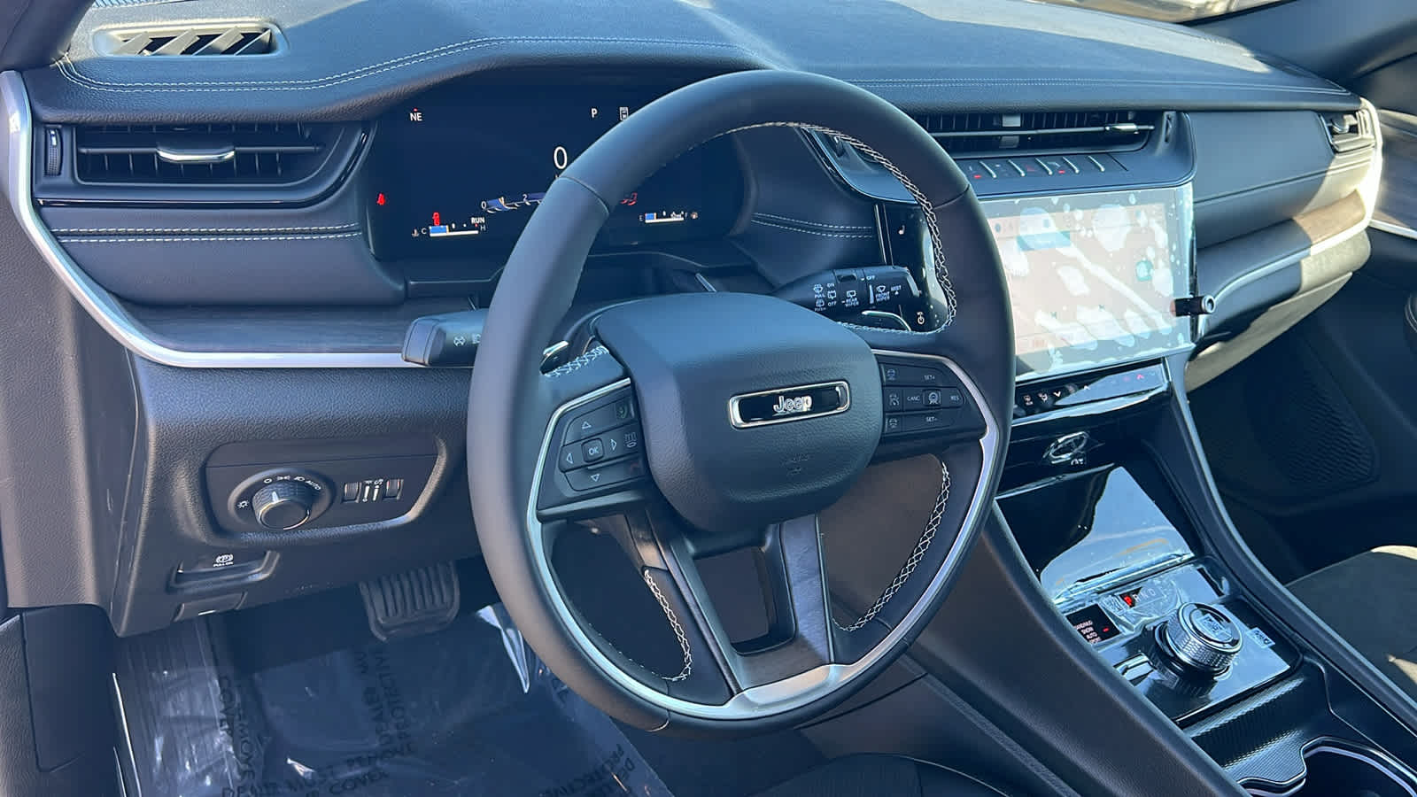 Thumbnail: 2026 Jeep Grand Cherokee - 10