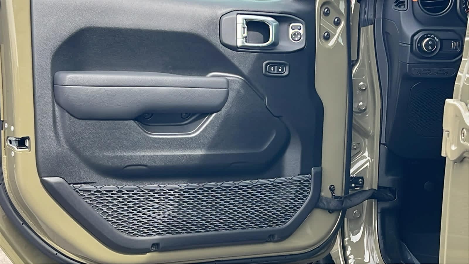 Thumbnail: 2026 Jeep Gladiator - 23