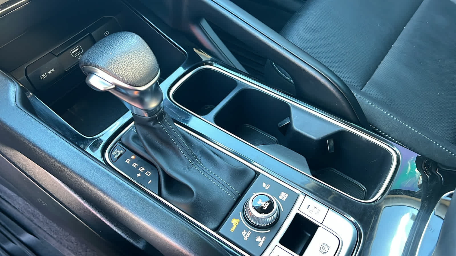 Thumbnail: 2022 Kia Telluride - 13