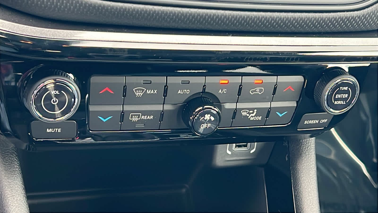 Thumbnail: 2026 Jeep Compass - 14