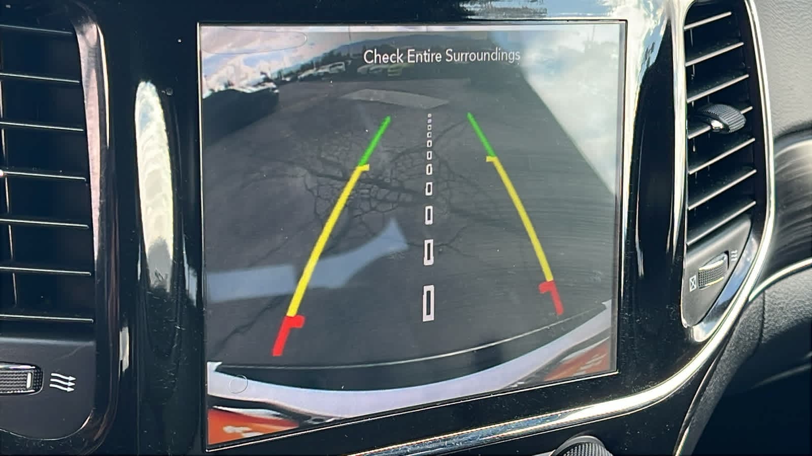 Thumbnail: 2021 Jeep Grand Cherokee - 16