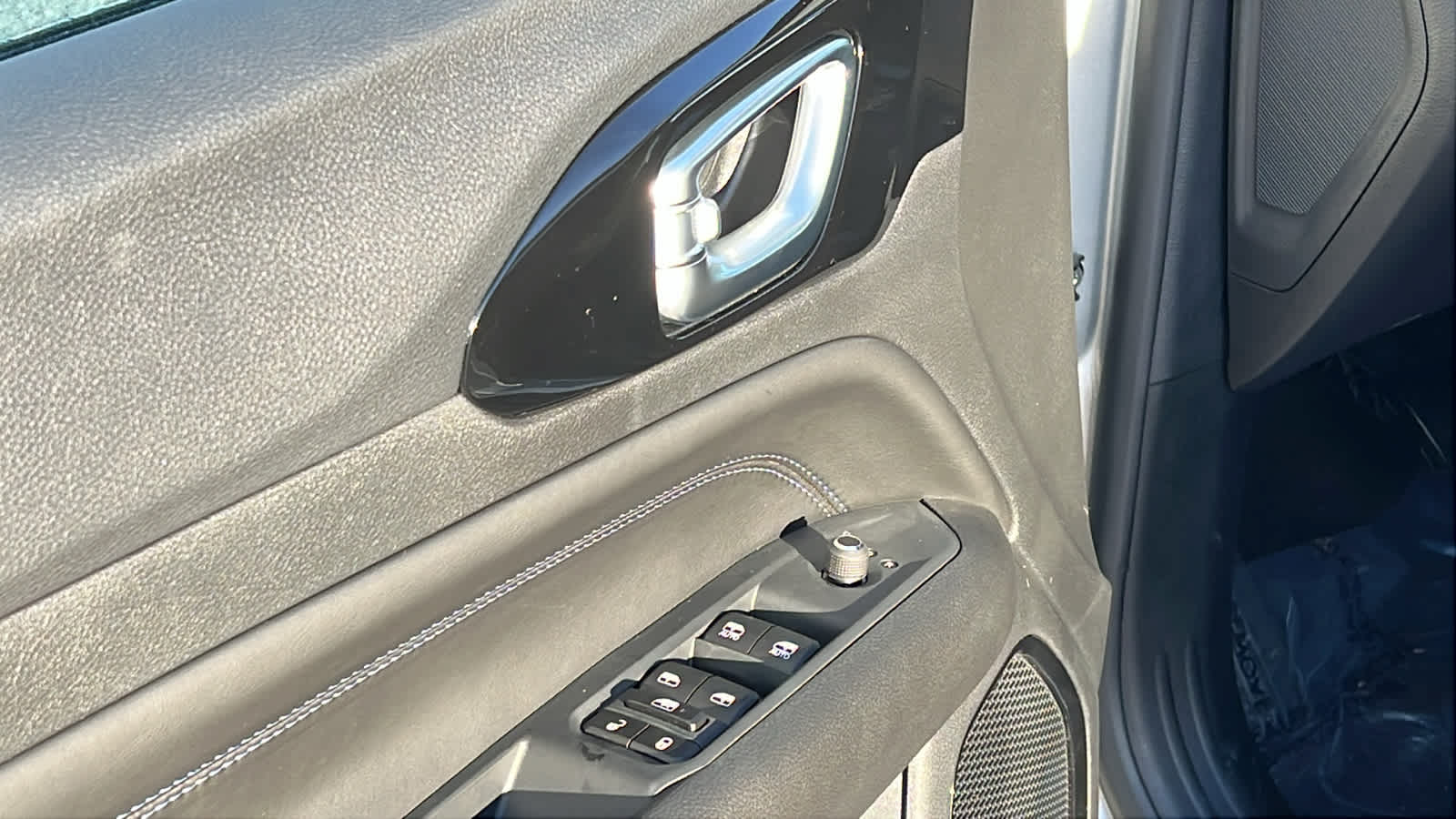 Thumbnail: 2026 Jeep Compass - 23