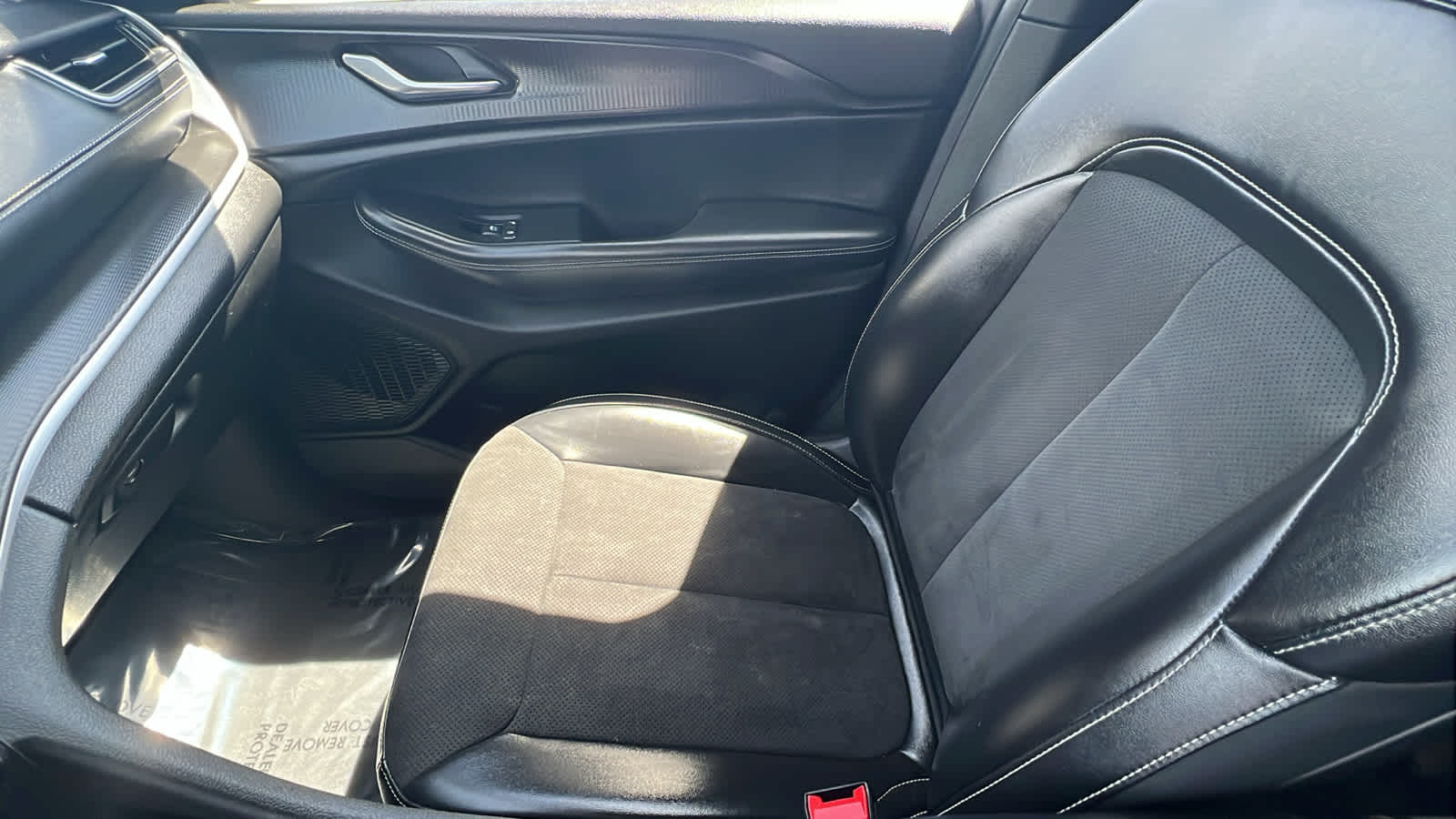 Thumbnail: 2023 Jeep Grand Cherokee - 12