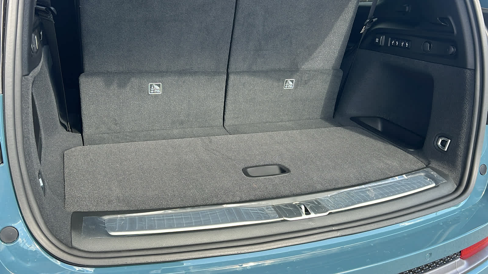 Thumbnail: 2026 Jeep Grand Cherokee L - 27