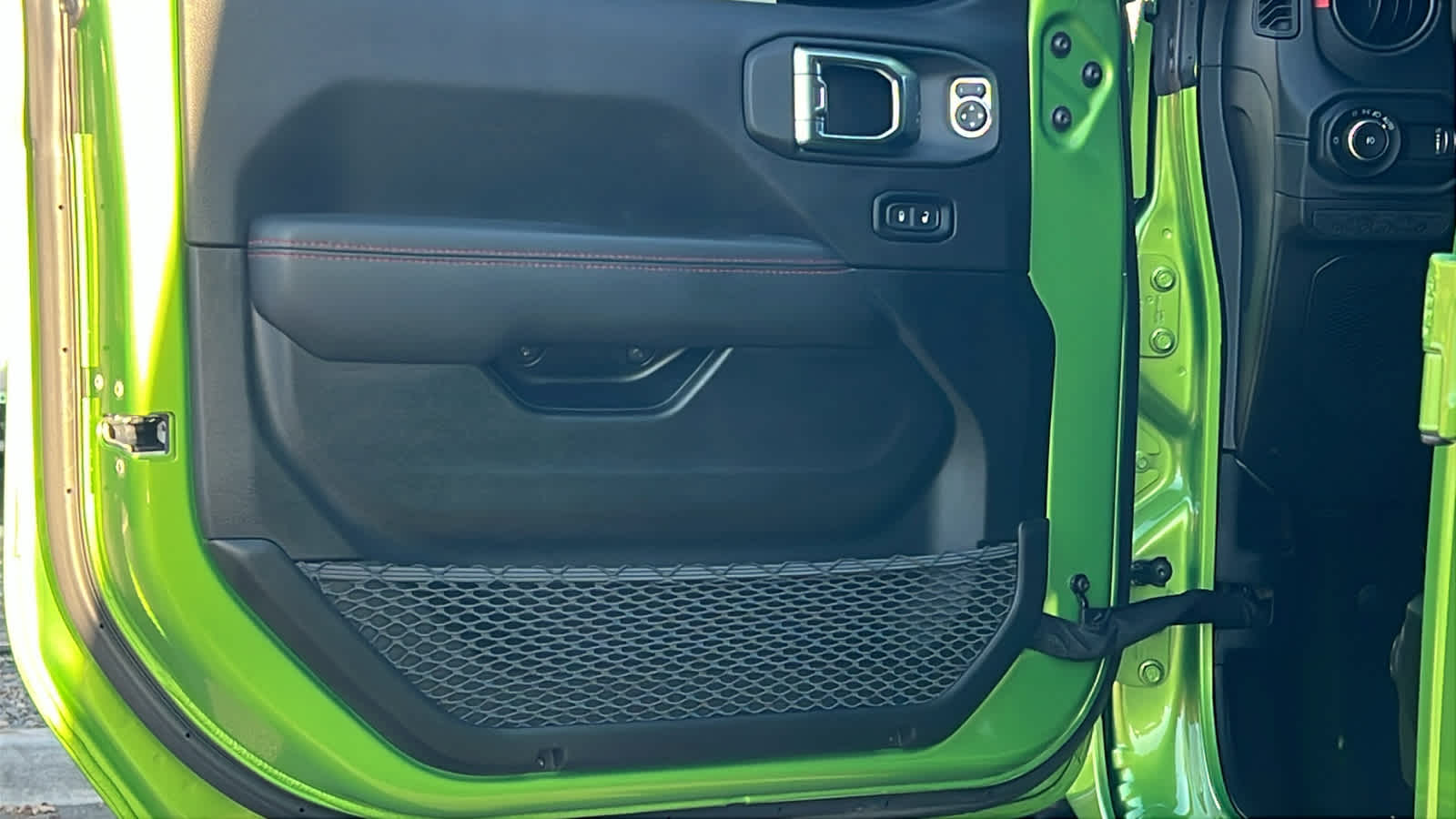 Thumbnail: 2025 Jeep Wrangler - 23