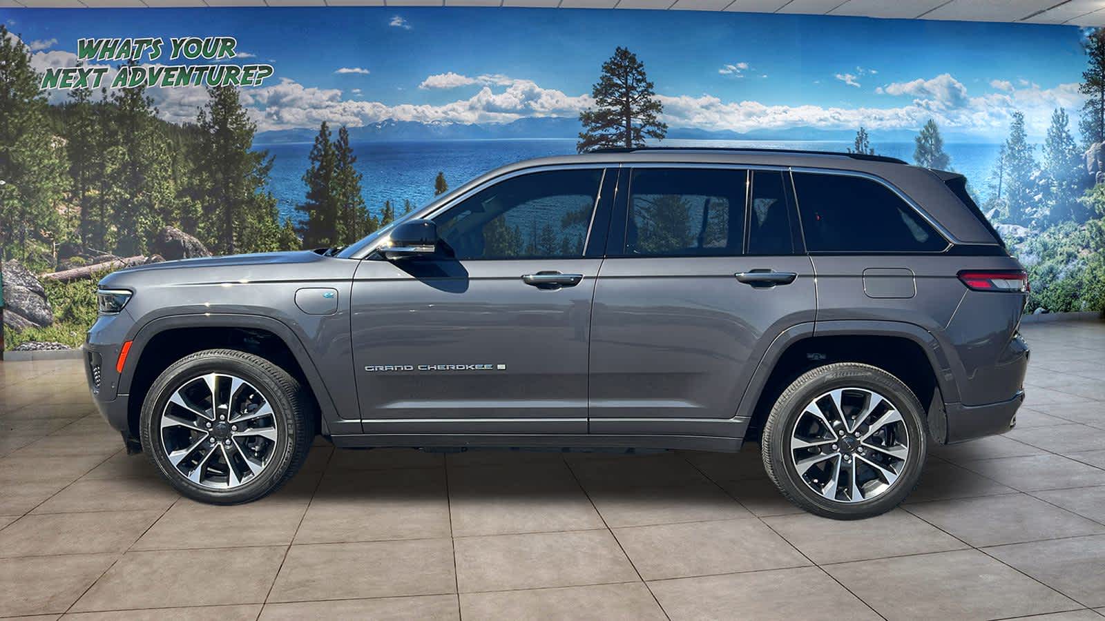Thumbnail: 2023 Jeep Grand Cherokee - 8